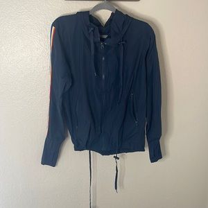 Lightweight wind breaker